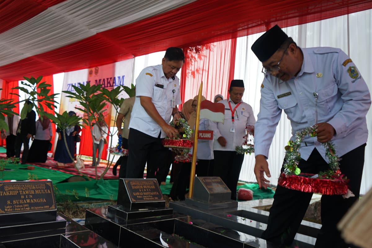 Hari Jadi Banjarnegara ke-455: Bupati Amalia Desiana Ziarah ke Makam Pendahulu